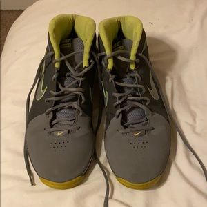 Men’s Basketball Shoes. Nike Air Visi 3